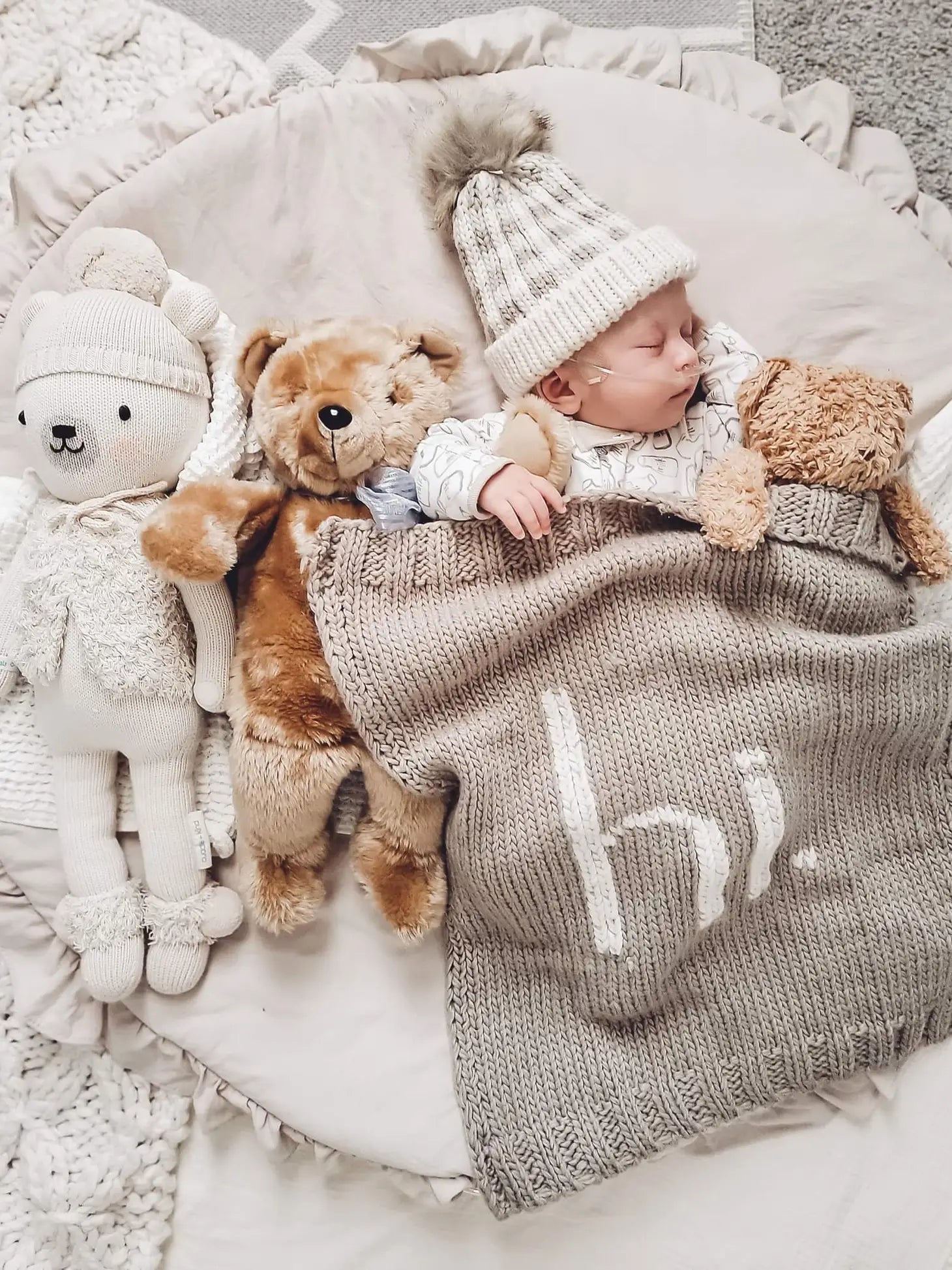 "hi" Knitted Baby Blanket: Pebble