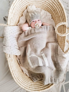 "hi" Knitted Baby Blanket: Pebble