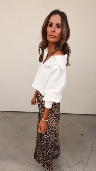 Cream Cropped Sweater with Collar