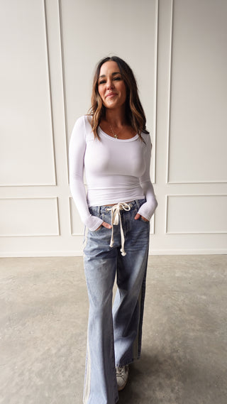 White long sleeve seamless top fitted layering basic