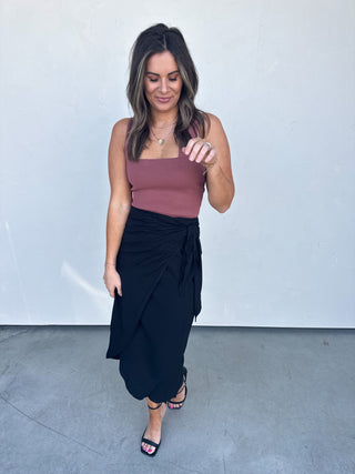 Mauve Square-Neck Fitted Tank