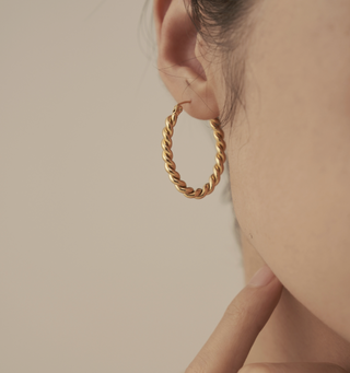 18K Gold Plated Twisted Oval Hoop Earring