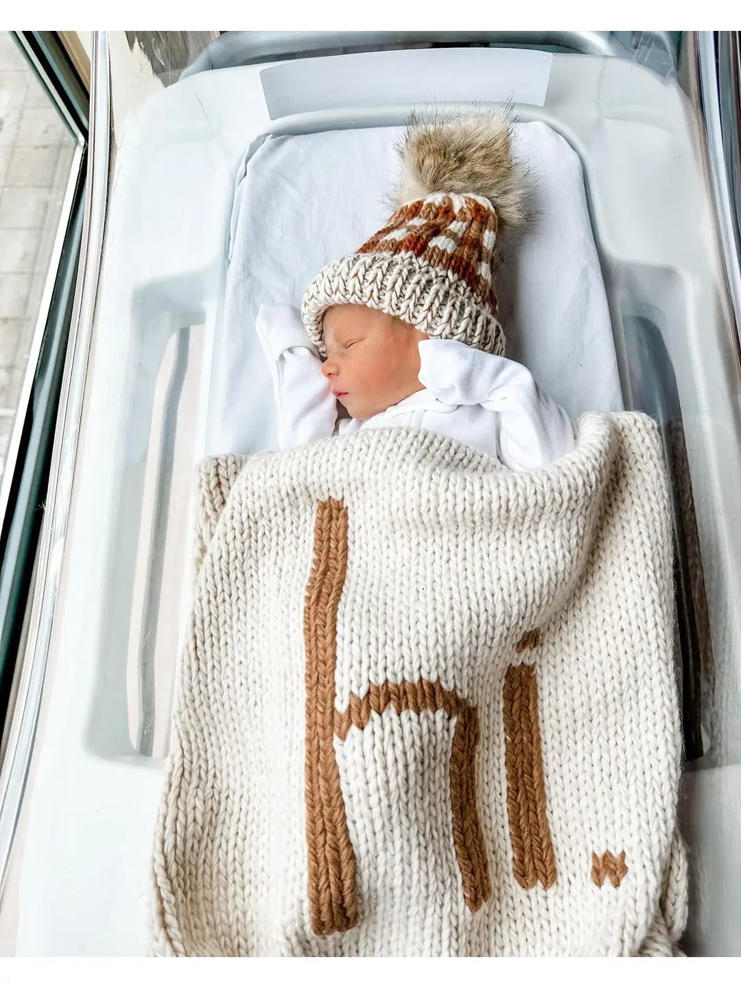 "hi" Knitted Baby Blanket: Pecan