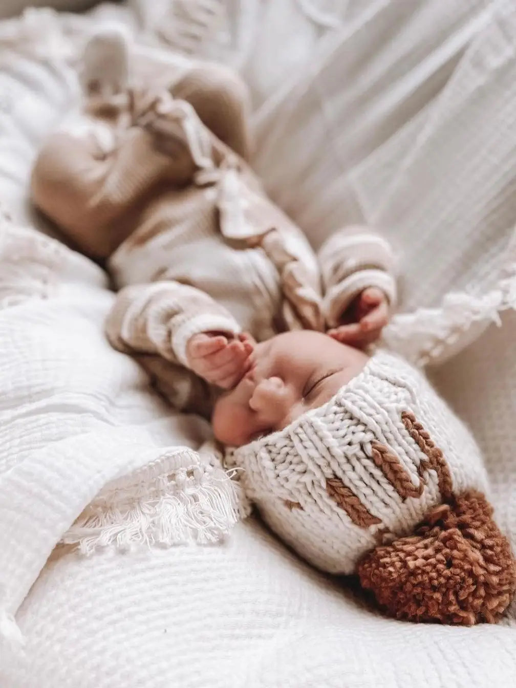 "hi" Toddler Beanie